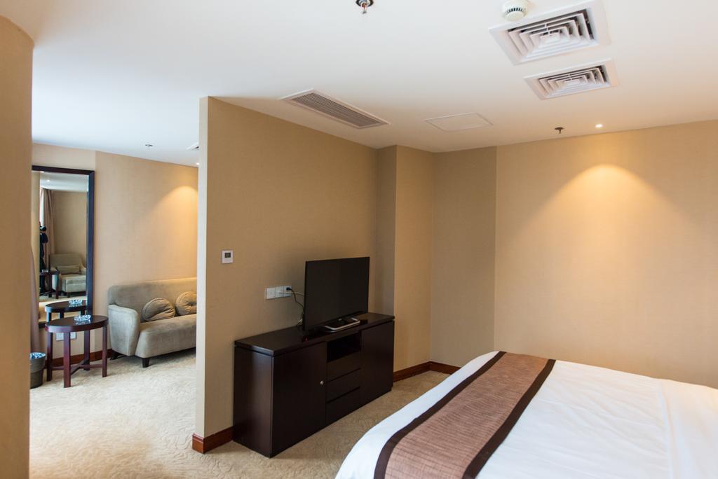 Vienna International Hotel - Expo Branch Shanghai Buitenkant foto